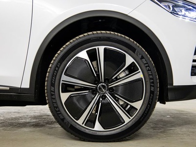 BYD Tang Flagship 380 kW (517 CV) 7 BYD Tang Flagship 380 kW (517 CV) 7