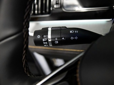 BYD Tang Flagship 380 kW (517 CV) 7 BYD Tang Flagship 380 kW (517 CV) 7