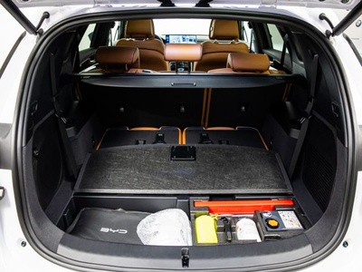 BYD Tang Flagship 380 kW (517 CV) 7 BYD Tang Flagship 380 kW (517 CV) 7