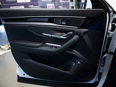 BYD Seal U DM-i Comfort 160 kW (218 CV) 10 BYD Seal U DM-i Comfort 160 kW (218 CV) 10