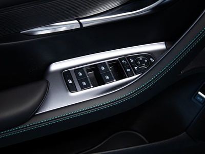 BYD Seal U DM-i Comfort 160 kW (218 CV) 10 BYD Seal U DM-i Comfort 160 kW (218 CV) 10