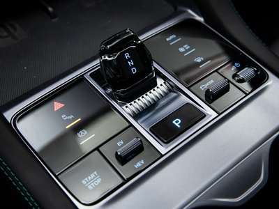 BYD Seal U DM-i Comfort 160 kW (218 CV) 11 BYD Seal U DM-i Comfort 160 kW (218 CV) 11