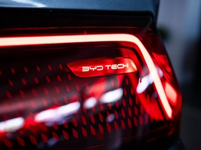 BYD Seal U DM-i Comfort 160 kW (218 CV) 11 BYD Seal U DM-i Comfort 160 kW (218 CV) 11