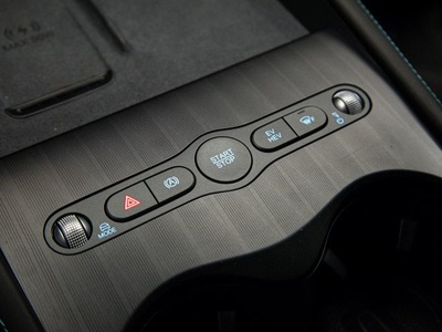 BYD Seal 6 DM-i Touring Comfort 156 kW (212 CV) 5 BYD Seal 6 DM-i Touring Comfort 156 kW (212 CV) 5