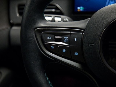 BYD Seal 6 DM-i Touring Comfort 156 kW (212 CV) 5 BYD Seal 6 DM-i Touring Comfort 156 kW (212 CV) 5