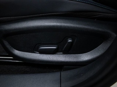 BYD Seal 6 DM-i Touring Comfort 156 kW (212 CV) 5 BYD Seal 6 DM-i Touring Comfort 156 kW (212 CV) 5