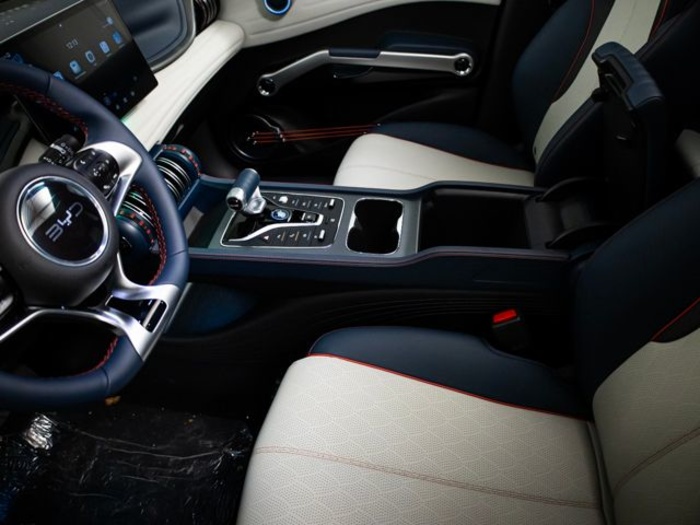 BYD Atto 3 Comfort 150 kW (204 CV) Vehículo usado en Valladolid BYD Atto 3 Comfort 150 kW (204 CV) Vehículo usado en Valladolid