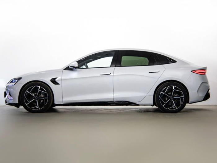 BYD Seal Design RWD 230 kW (313 CV) Vehículo usado en Valladolid BYD Seal Design RWD 230 kW (313 CV) Vehículo usado en Valladolid