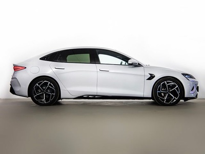 BYD Seal Design RWD 230 kW (313 CV) 6 BYD Seal Design RWD 230 kW (313 CV) 6