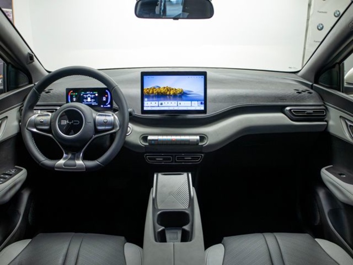 BYD Dolphin Surf Comfort 115 kW (156 CV) Vehículo usado en Valladolid BYD Dolphin Surf Comfort 115 kW (156 CV) Vehículo usado en Valladolid