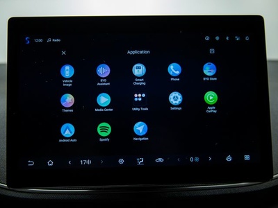 BYD Dolphin Surf Boost 65 kW (88 CV) 4 BYD Dolphin Surf Boost 65 kW (88 CV) 4