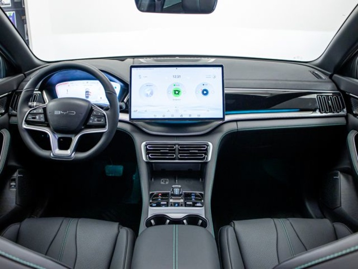 BYD Seal U DM-i Comfort 160 kW (218 CV) KM0 en Valladolid BYD Seal U DM-i Comfort 160 kW (218 CV) KM0 en Valladolid