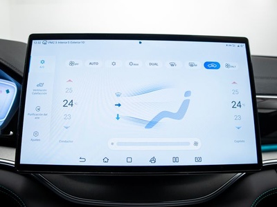 BYD Seal U DM-i Comfort 160 kW (218 CV) 8 BYD Seal U DM-i Comfort 160 kW (218 CV) 8