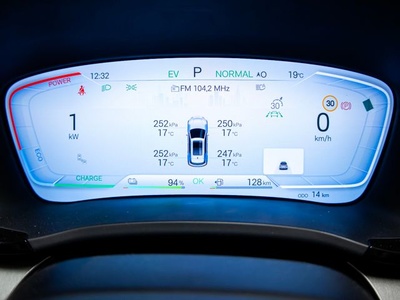 BYD Seal U DM-i Comfort 160 kW (218 CV) 8 BYD Seal U DM-i Comfort 160 kW (218 CV) 8