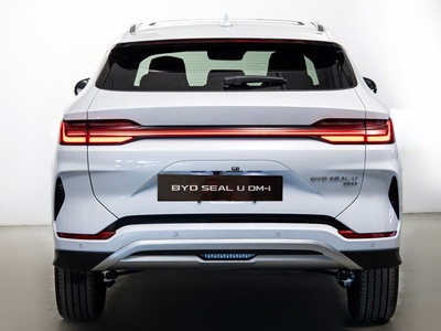 BYD Seal U DM-i Comfort 160 kW (218 CV) 8 BYD Seal U DM-i Comfort 160 kW (218 CV) 8