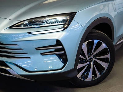 BYD Seal U DM-i Comfort 160 kW (218 CV) 9 BYD Seal U DM-i Comfort 160 kW (218 CV) 9