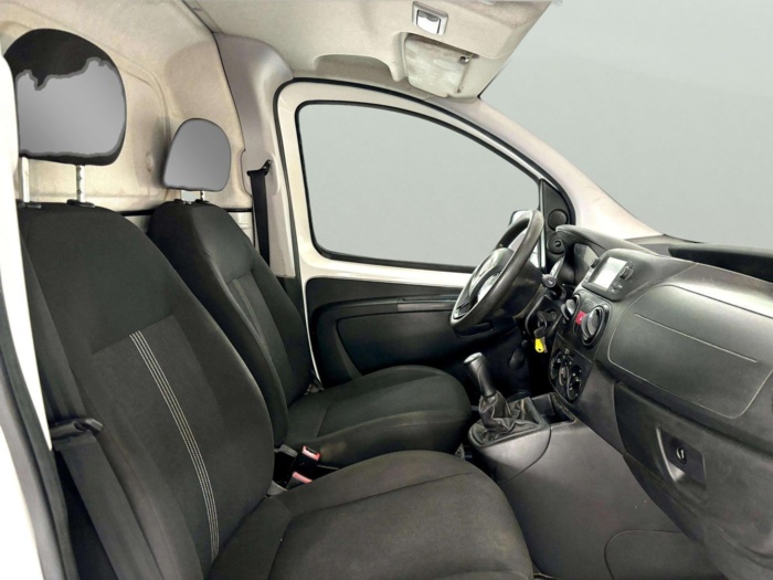 Fiat Fiorino Cargo Furgon 1.3 Multijet Base 59 kW (80 CV) Vehículo usado en Sevilla - 10 Fiat Fiorino Cargo Furgon 1.3 Multijet Base 59 kW (80 CV) Vehículo usado en Sevilla - 10