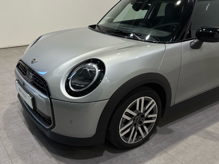 MINI C 115 kW (156 CV) MINI Cooper 5 Puertas en la provincia de Barcelona MINI C 115 kW (156 CV) MINI Cooper 5 Puertas en la provincia de Barcelona