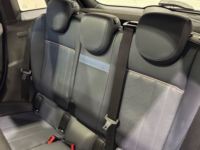 MINI C 115 kW (156 CV) MINI Cooper 5 Puertas en la provincia de Barcelona MINI C 115 kW (156 CV) MINI Cooper 5 Puertas en la provincia de Barcelona