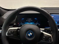 BMW xDrive30 230 kW (313 CV) iX1thumbs18 BMW xDrive30 230 kW (313 CV) iX1thumbs18