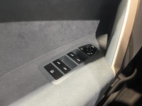 BMW xDrive40 240 kW (326 CV) iXthumbs27 BMW xDrive40 240 kW (326 CV) iXthumbs27