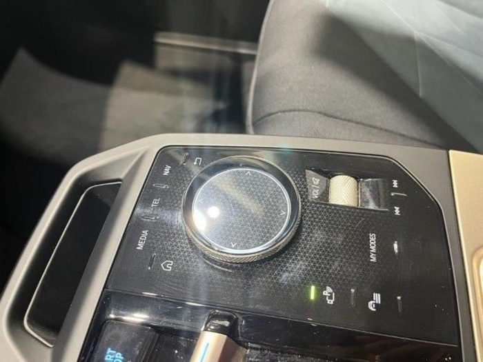 BMW xDrive40 240 kW (326 CV) iX en Barcelona BMW xDrive40 240 kW (326 CV) iX en Barcelona