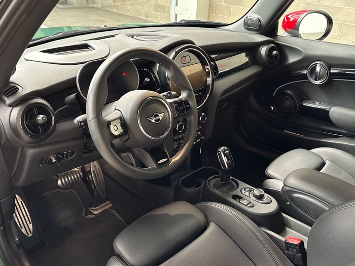 MINI John Cooper Works 170 kW (231 CV) MINI Cooper Cabrio en la provincia de Barcelona MINI John Cooper Works 170 kW (231 CV) MINI Cooper Cabrio en la provincia de Barcelona