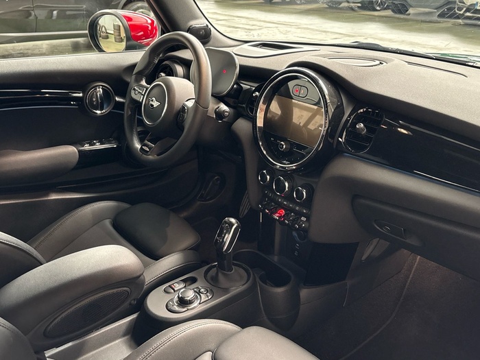 MINI John Cooper Works 170 kW (231 CV) MINI Cooper Cabrio en la provincia de Barcelona MINI John Cooper Works 170 kW (231 CV) MINI Cooper Cabrio en la provincia de Barcelona