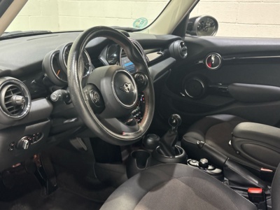 MINI MINI Cooper 5 Puertas 100 kW (136 CV) 154554803 en la provincia de Barcelona MINI MINI Cooper 5 Puertas 100 kW (136 CV) 154554803 en la provincia de Barcelona