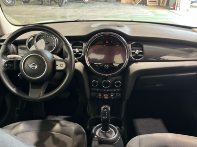 MINI MINI Cooper 5 Puertas 100 kW (136 CV) 161271679 en la provincia de Barcelona MINI MINI Cooper 5 Puertas 100 kW (136 CV) 161271679 en la provincia de Barcelona