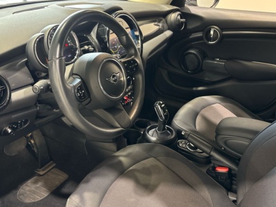 MINI MINI Cooper 5 Puertas 100 kW (136 CV) 161271679 en la provincia de Barcelona MINI MINI Cooper 5 Puertas 100 kW (136 CV) 161271679 en la provincia de Barcelona