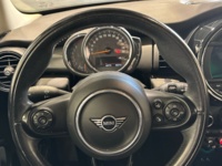 MINI 100 kW (136 CV) MINI Cooper 5 Puertasthumbs15 MINI 100 kW (136 CV) MINI Cooper 5 Puertasthumbs15
