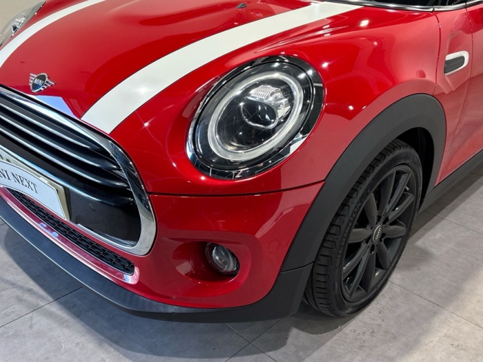 MINI 100 kW (136 CV) MINI Cooper 5 Puertas en la provincia de Barcelona MINI 100 kW (136 CV) MINI Cooper 5 Puertas en la provincia de Barcelona