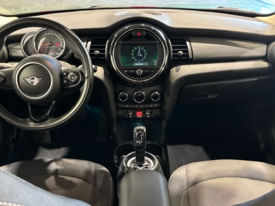 MINI MINI Cooper 5 Puertas 100 kW (136 CV) 161271682 en la provincia de Barcelona MINI MINI Cooper 5 Puertas 100 kW (136 CV) 161271682 en la provincia de Barcelona