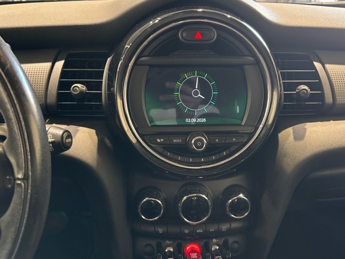 MINI 100 kW (136 CV) MINI Cooper 5 Puertas en la provincia de Barcelona MINI 100 kW (136 CV) MINI Cooper 5 Puertas en la provincia de Barcelona