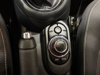 MINI MINI Cooper 5 Puertas 100 kW (136 CV) 162611053 en la provincia de Barcelona MINI MINI Cooper 5 Puertas 100 kW (136 CV) 162611053 en la provincia de Barcelona