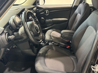 MINI MINI Cooper 5 Puertas 100 kW (136 CV) 162611053 en la provincia de Barcelona MINI MINI Cooper 5 Puertas 100 kW (136 CV) 162611053 en la provincia de Barcelona