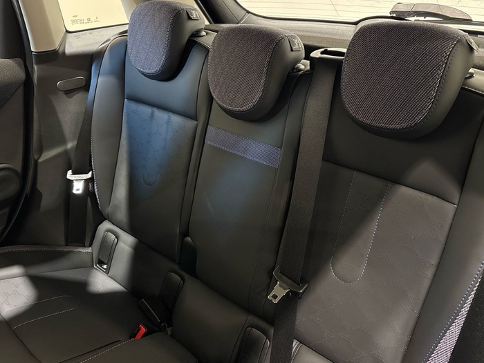 MINI C 115 kW (156 CV) MINI Cooper 5 Puertas en la provincia de Barcelona MINI C 115 kW (156 CV) MINI Cooper 5 Puertas en la provincia de Barcelona