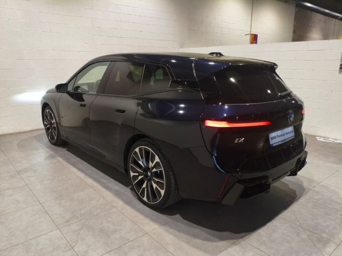 BMW xDrive45 300 kW (408 CV) iX en Barcelona BMW xDrive45 300 kW (408 CV) iX en Barcelona