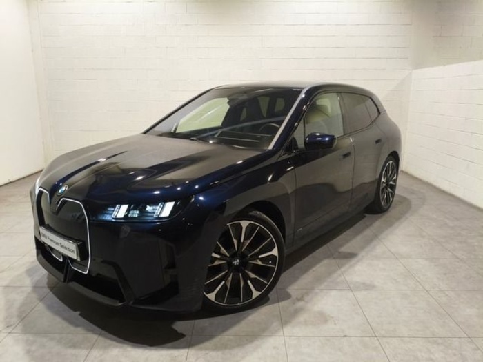 BMW xDrive45 300 kW (408 CV) iX en Barcelona BMW xDrive45 300 kW (408 CV) iX en Barcelona