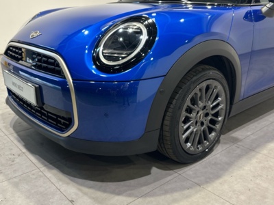 MINI MINI Cooper 5 Puertas C 115 kW (156 CV) 198427807 en la provincia de Barcelona MINI MINI Cooper 5 Puertas C 115 kW (156 CV) 198427807 en la provincia de Barcelona