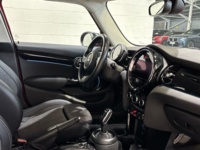 MINI 100 kW (136 CV) MINI Cooper 5 Puertasthumbs8 MINI 100 kW (136 CV) MINI Cooper 5 Puertasthumbs8
