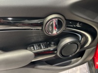 MINI 100 kW (136 CV) MINI Cooper 5 Puertasthumbs20 MINI 100 kW (136 CV) MINI Cooper 5 Puertasthumbs20