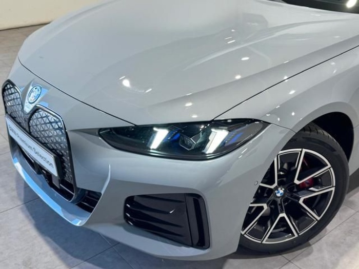 BMW eDrive40 250 kW (340 CV) i4 en Barcelona BMW eDrive40 250 kW (340 CV) i4 en Barcelona