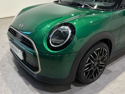 MINI MINI Cooper 5 Puertas C 115 kW (156 CV) 97253211 en la provincia de Barcelona MINI MINI Cooper 5 Puertas C 115 kW (156 CV) 97253211 en la provincia de Barcelona