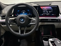 BMW xDrive30 230 kW (313 CV) iX2thumbs7 BMW xDrive30 230 kW (313 CV) iX2thumbs7