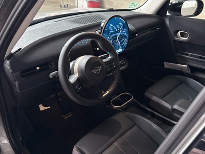 MINI MINI Cooper 5 Puertas C 115 kW (156 CV) 107042505 en la provincia de Barcelona MINI MINI Cooper 5 Puertas C 115 kW (156 CV) 107042505 en la provincia de Barcelona