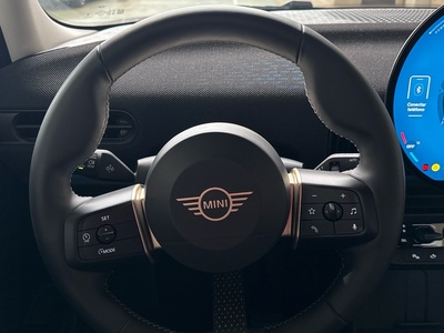 MINI MINI Cooper 5 Puertas C 115 kW (156 CV) 107042505 en la provincia de Barcelona MINI MINI Cooper 5 Puertas C 115 kW (156 CV) 107042505 en la provincia de Barcelona