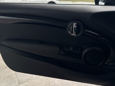 MINI MINI Cooper SE 135 kW (184 CV) 94369002 en la provincia de Barcelona MINI MINI Cooper SE 135 kW (184 CV) 94369002 en la provincia de Barcelona