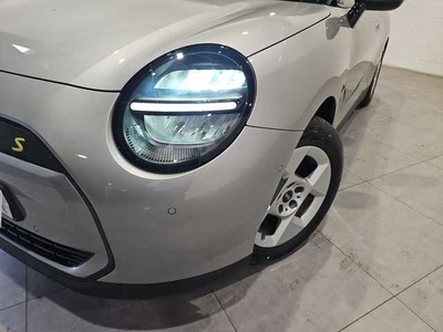 MINI MINI 3 Puertas Cooper SE 160 kW (218 CV) 87284579 en Barcelona MINI MINI 3 Puertas Cooper SE 160 kW (218 CV) 87284579 en Barcelona